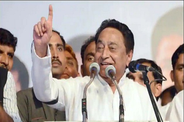 Kamal Nath welcomes Congress worker on completion of resolution