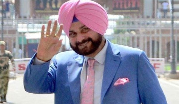Navjot singh Sidhu takes a U-turn, Rahul Gandhi never asked to go to Pakistan