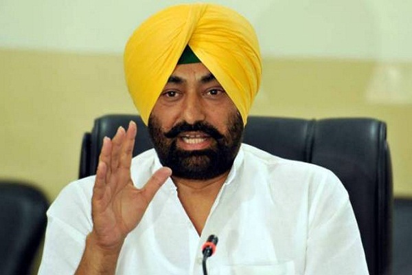 Sukhpal Khehra Capt Amarinder stand on KamalNath