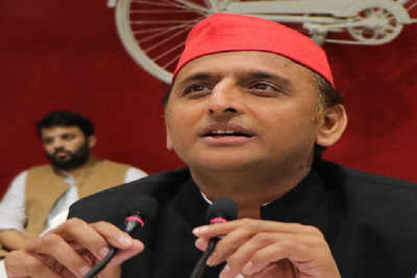 Akhilesh Yadav calls the governor BJP campaigner
