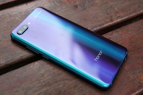 Honor 20 pro real image leak punch hole display