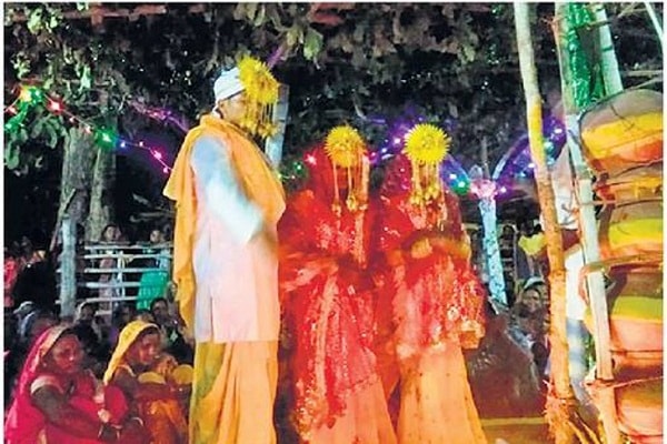 bride married to two brides unique wedding in Bastar