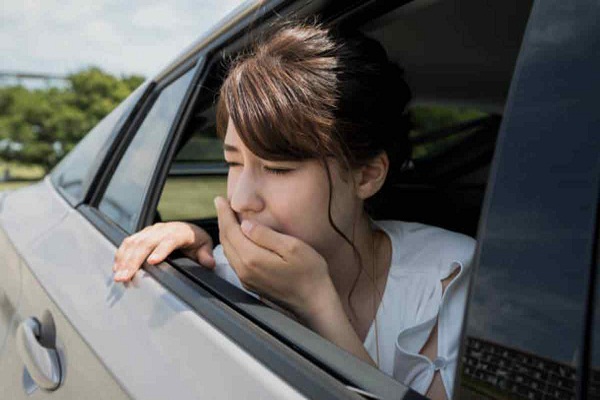 Solution vomiting during travel