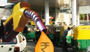 petrol prices remain stable for the 43th consecutive day in india