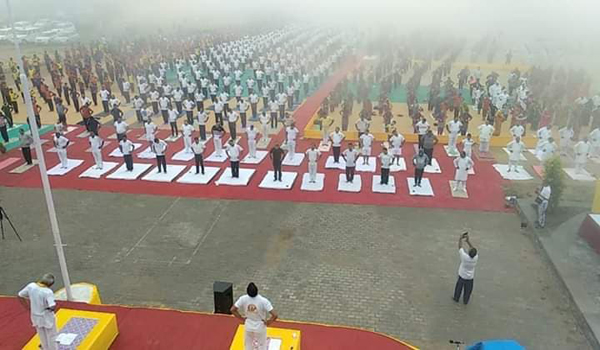 माउण्ट आबू के पोलो ग्राउण्ड में योग दिवस पर आयोजित उपखण्ड स्तरीय कार्यक्रम।