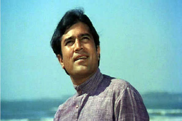 rajesh khanna was the first superstar of Bollywood to make people crazy about his acting