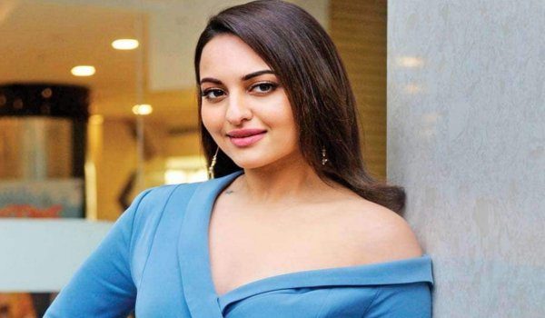Sonakshi Sinha does not want to go to politics