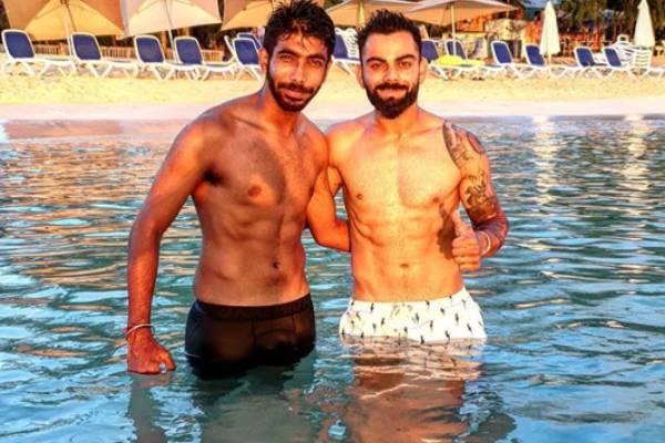 yuvraj singh comments on virat kohli jasprit bumrah flaunt his six pack abs