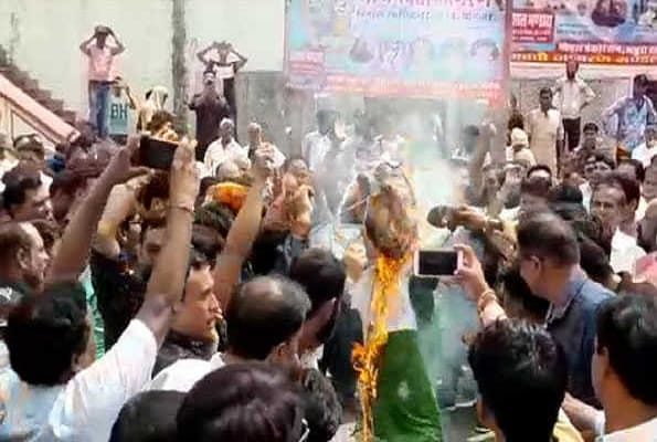 Sindhi community kept Alwar closed in Pakistan to protest against temple vandalism