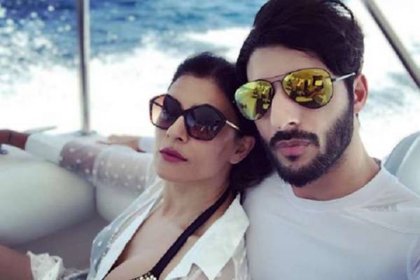Sushmita Sen shares romantic photos with boyfriend rohman shawl