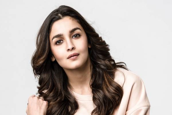 alia bhatt troll misbehaving bodyguard