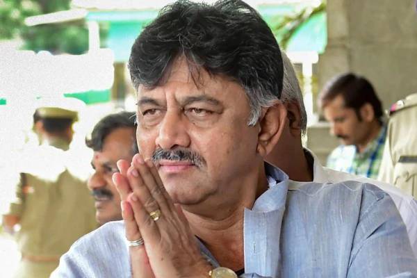 dk shivakumar admitted to rml hospital ed money laundering