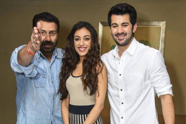 Actor Kamal R Khan reacts to the film Pal Pal Dil Ke Paas