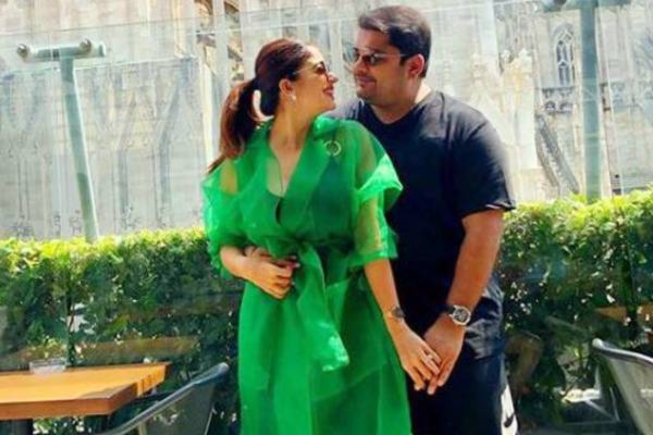 nehha-pendse-give-trollers-ans-who-troll-her-boyfriend