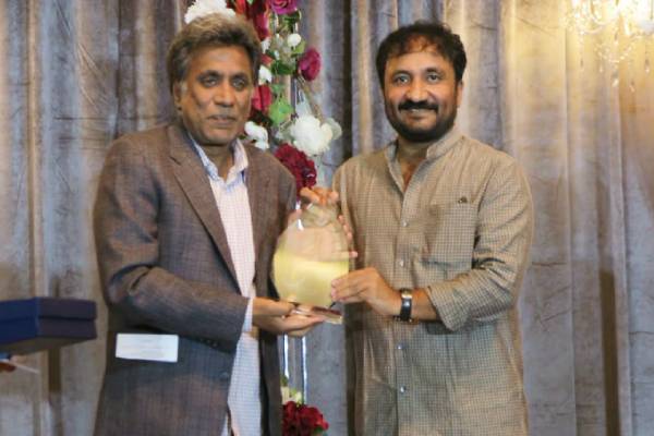 super-30-founder-anand-kumar-honoured-with-education-excellence-award-in-us