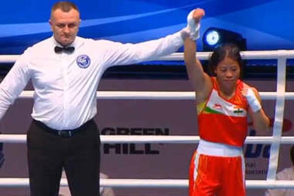 mary kom-enters-quarterfinals-of-womens-world-boxing-championships