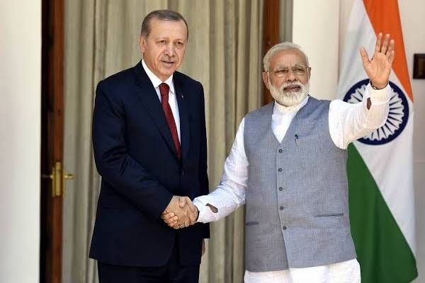 PM Modi gives strong message to Turkey on Kashmir issue in support of Pak