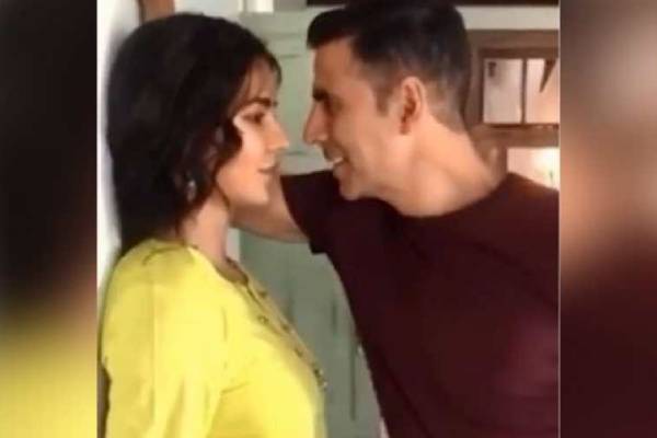 akshay kumar and katrina kaif recreate namastey london scene