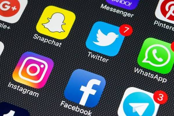 These cricketers cause most controversy on social media