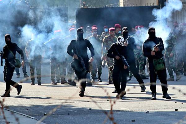 Firing on protesters in Baghdad, 16 killed