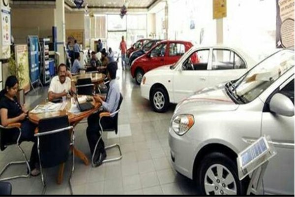 Companies are giving good discount on buying new car