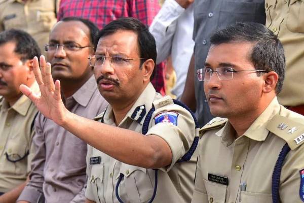 Supreme Court constitutes commission to investigate Hyderabad encounter