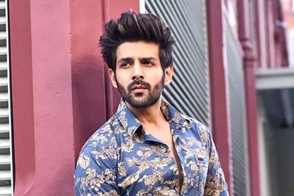 Kartik Aryan has been attracted to someone else despite being in a relationship