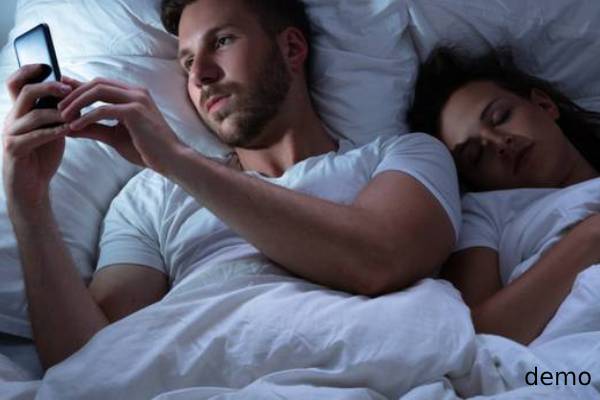 Smartphone dangerous for sex life