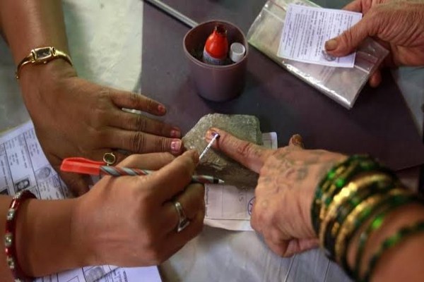 Polling for the second phase of Panchayat elections in Rajasthan started peacefully