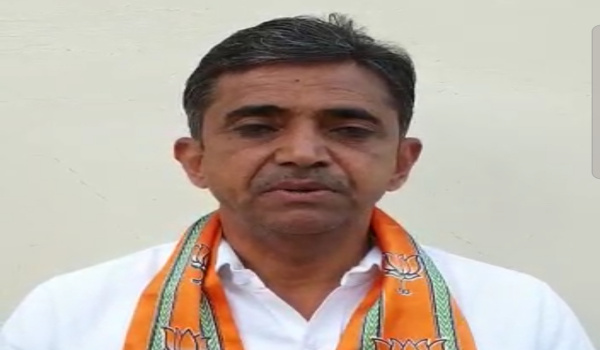 भाजपा जिलाध्यक्ष नारायण पुरोहित।