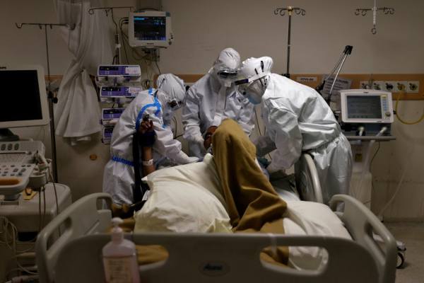 Number of corona infected crosses two lakhs in India