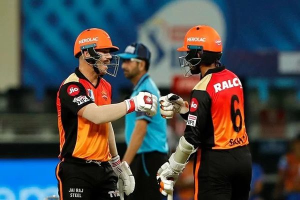 Hyderabad scored 219 with openers Wriddhiman Saha and Warner blast