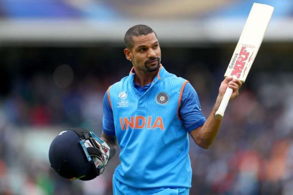 Star batsman Shikhar Dhawan completed five thousand runs in IPL