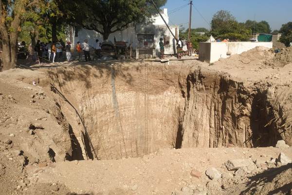 Dead body of workers buried in Pali well after 84 days