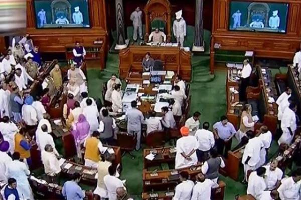 Uproar in Lok Sabha on the first day of the budget session