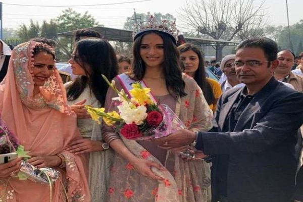 Femina Miss India Manika Sheokand reaches maternal uncle village