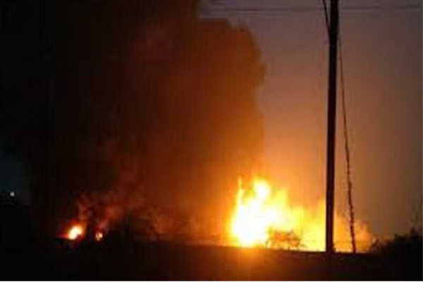 Eight workers were injured in a fierce fire that exploded a reactor at the Petro Chemical Company in Vadodara
