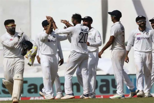 India win the series 3–1 to advance to the finals of the Test Championship