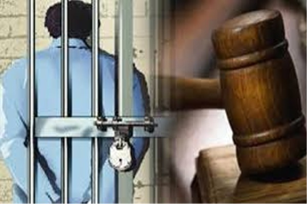 Murder and robbery case of son of Sarafa Vyasaya three life imprisonment in Jaunpur