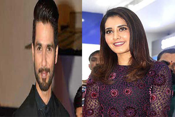 Actress Rashi Khanna will be seen working with Shahid Kapoor