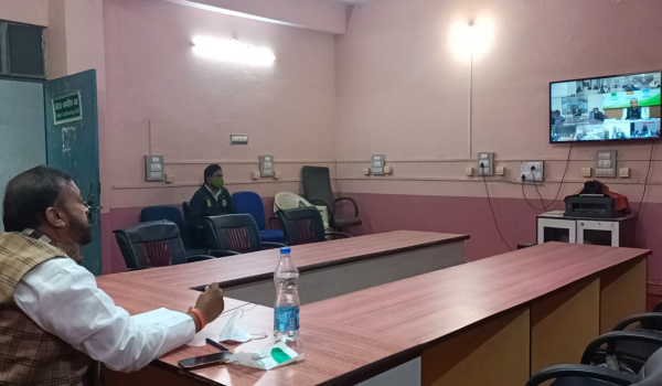 कोरोना पर।मुख्यमंत्री अशोक गहलोत के साथ हुई वर्चुअल बैठक में मुख्यमंत्री के सलाहकार और सिरोही विधायक संयम लोढ़ा।