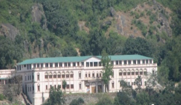 माउंट आबू में स्थित लिमबड़ी कोठी के ऊपरी माले पर पतरो की 2008 की तस्वीर।