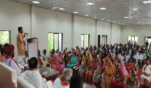 सिरोही में भाजपा का सम्मेलन में उपस्थित पदाधिकारी।