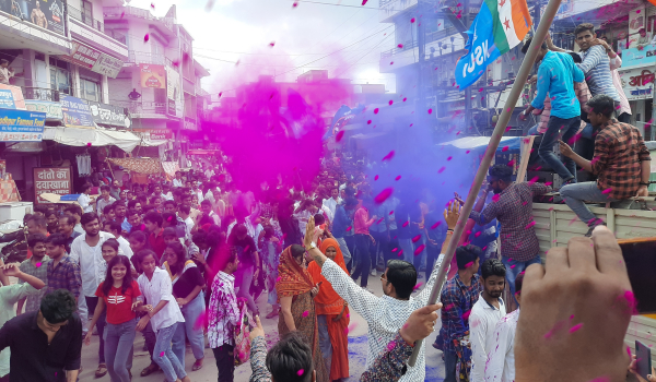 सिरोही में निकाला गया NSUI का विजय जुलूस।