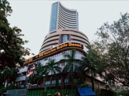 बजट के बाद 2,370 अंक लुढ़का सेंसेक्स