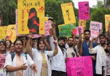 कोलकाता में अनशन पर बैठी जूनियर डॉक्टर तनया अस्पताल में भर्ती