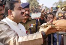 महाकुंभ की भव्यता से अभिभूत हुए गौतम अदाणी