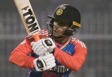 भारत ने इंग्लैंड को सात विकेट से हराया, सीरीज में 1-0 से बढ़त