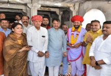 उपमुख्यमंत्री बैरवा ने की सारणेश्वर मंदिर में पूजा