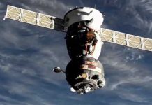 दो रूसी और एक अमरीकी यात्री के साथ सोयूज एमएस-26 अंतरिक्ष यान कजाकिस्तान में उतरा